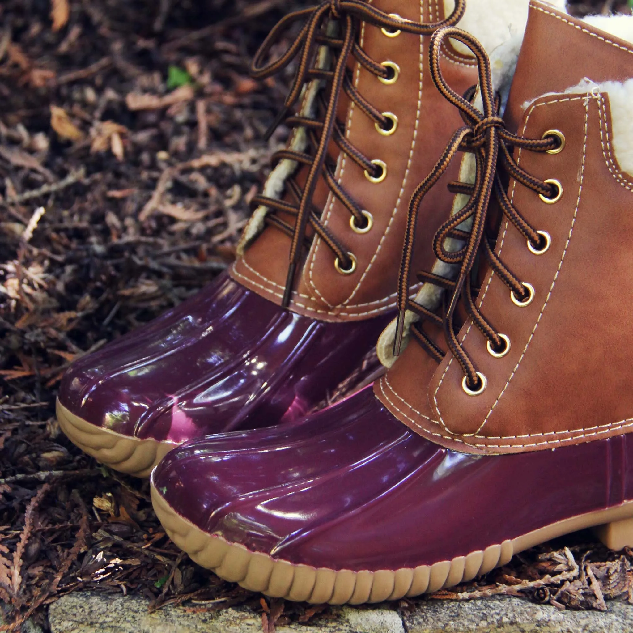 Alpine Pine Duck Boot in Wine