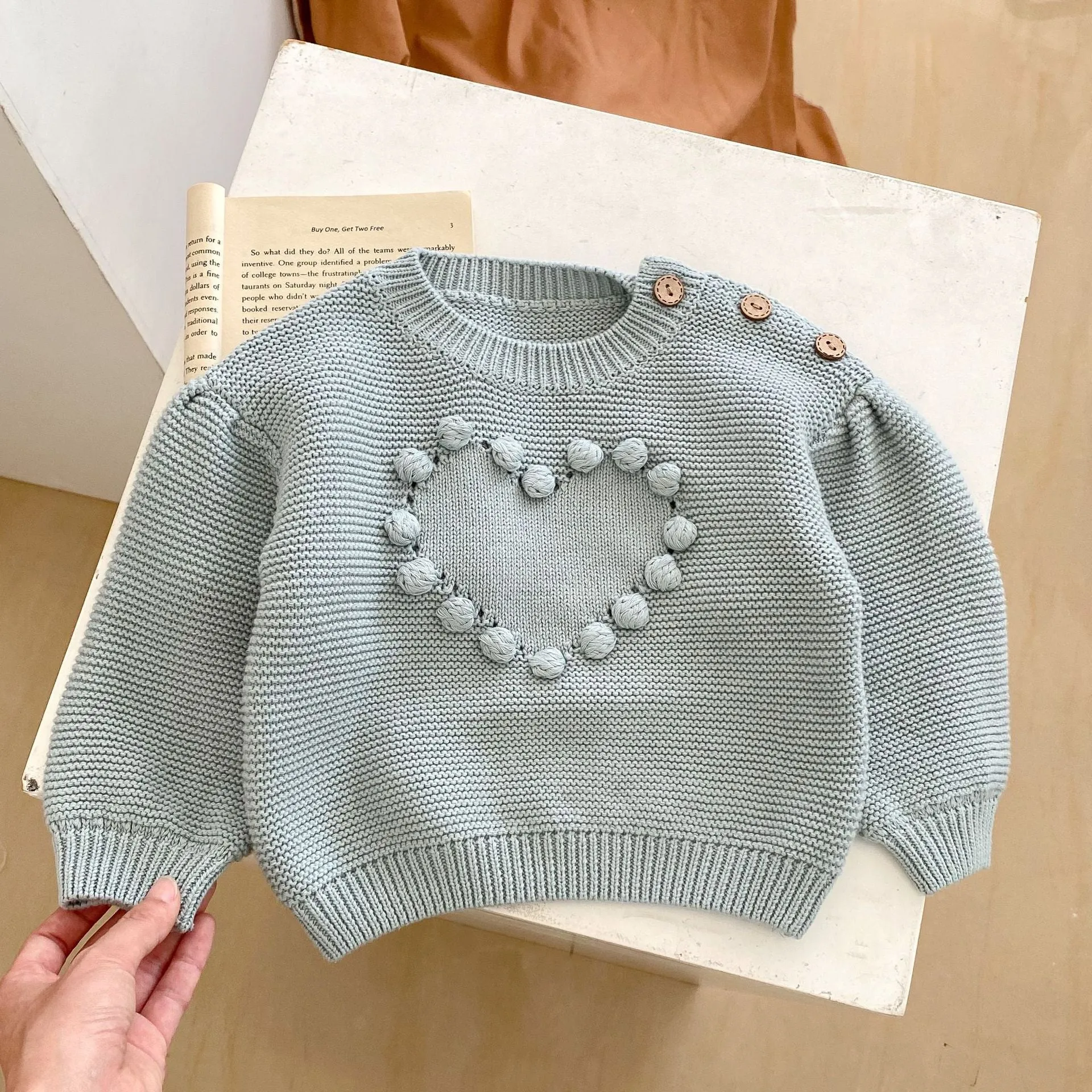 Baby Kid Girls Solid Color Love heart Sweaters Wholesale 23082882