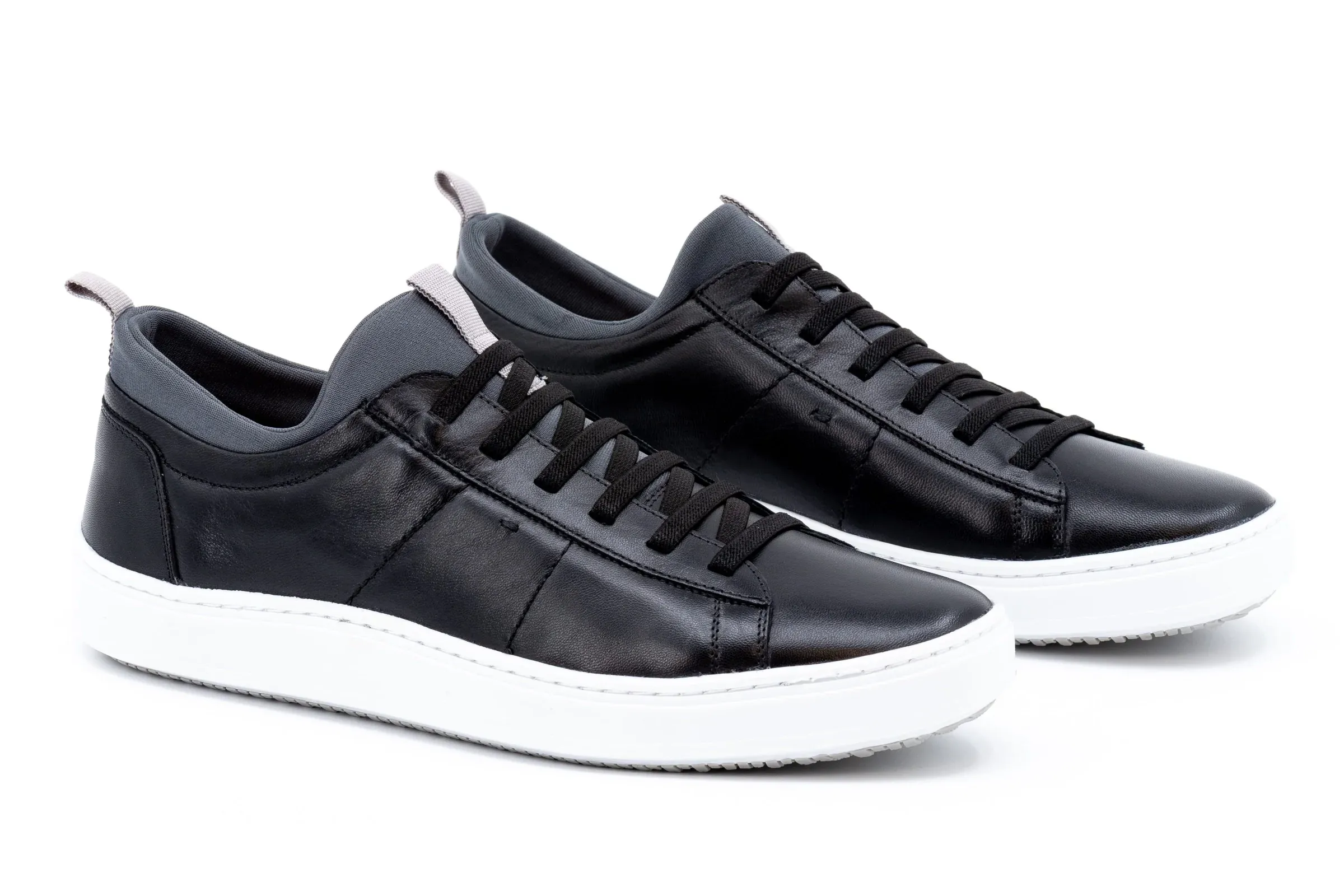 Cameron Sneaker | Black