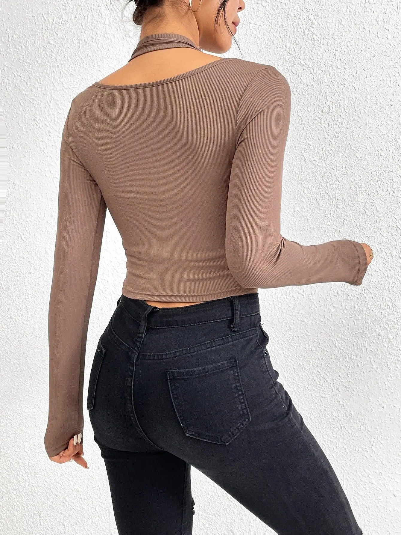 Slim fit knitted long sleeved sewing thread exposed hanging neck T-shirt fashion top