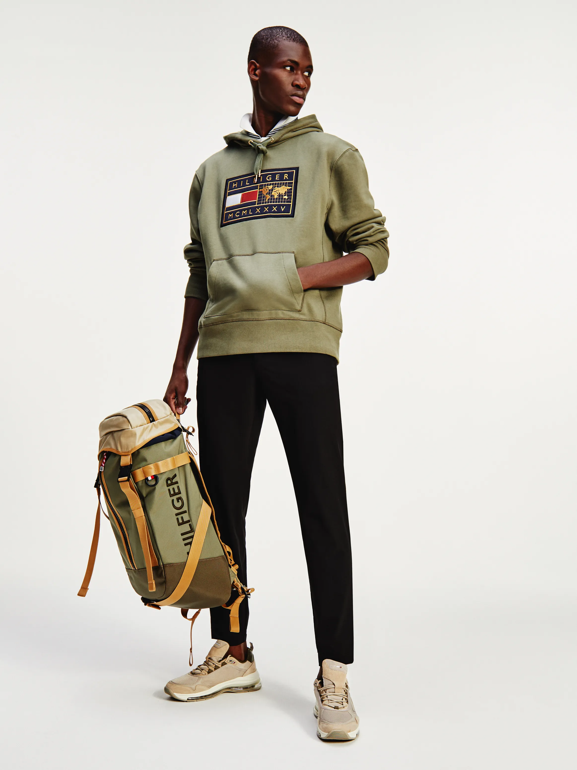 Tommy Icons Earth Badge Hoodie | Hoodies | Tommy Hilfiger