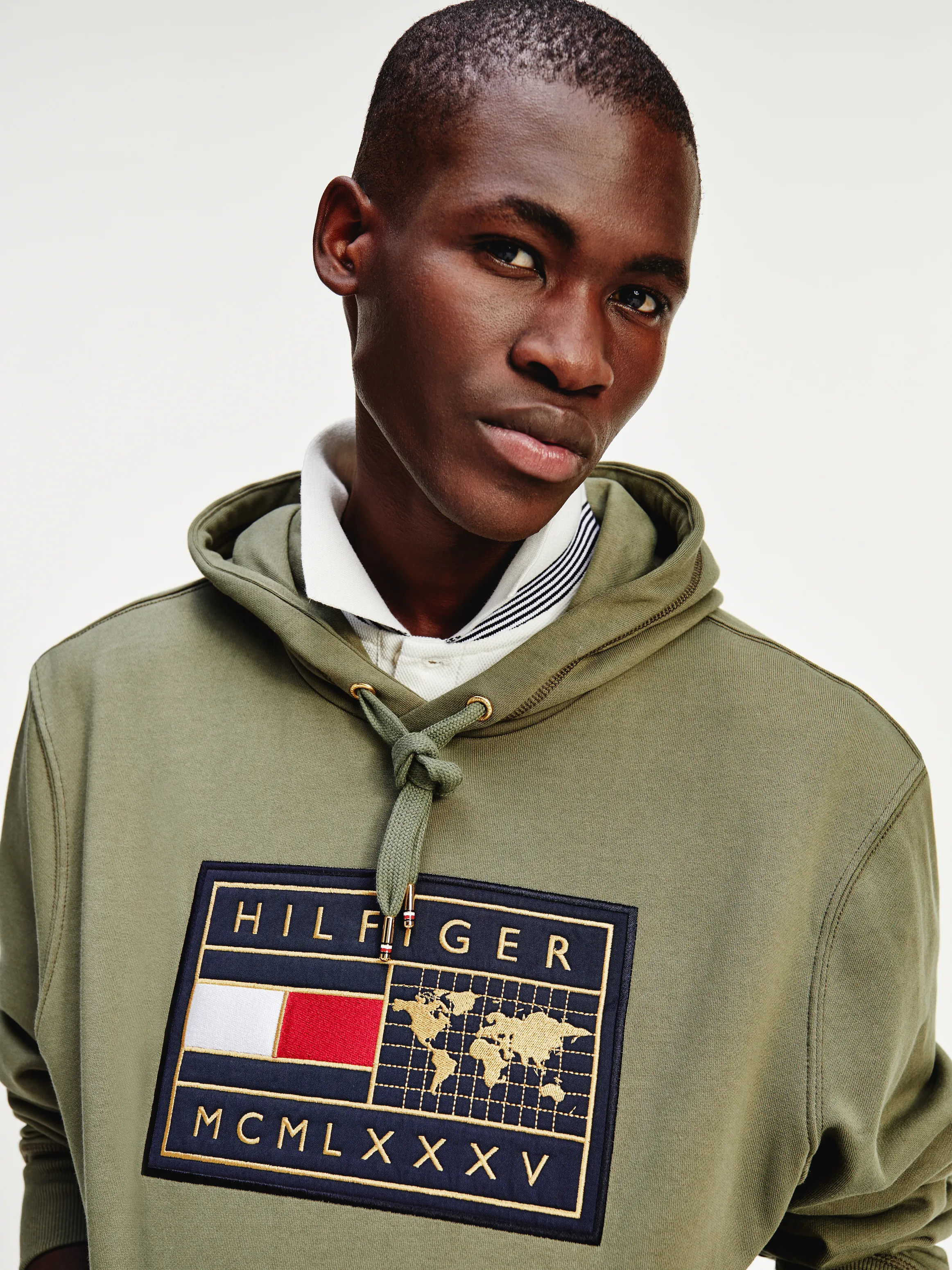 Tommy Icons Earth Badge Hoodie | Hoodies | Tommy Hilfiger